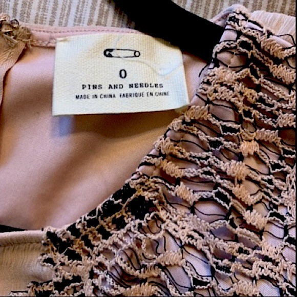 PINS AND NEEDLES light pink, lace/knit front, formal dress - Picture 3 of 5